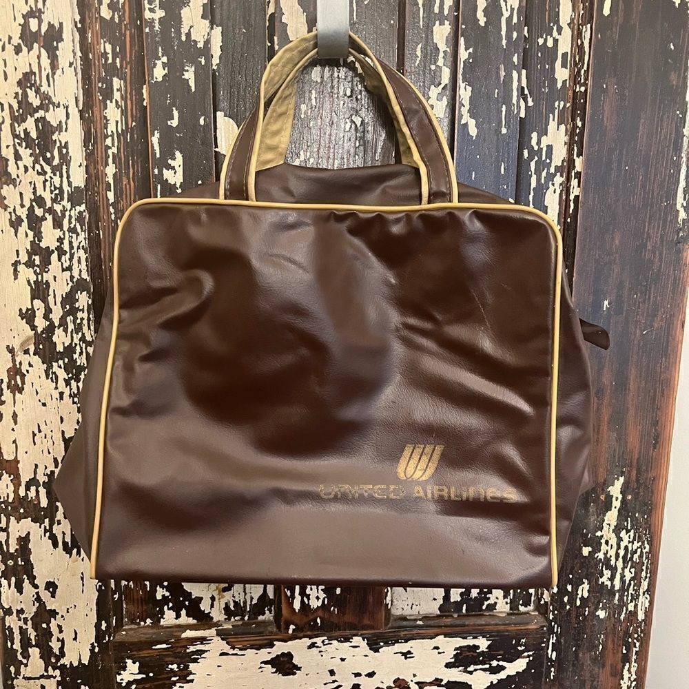 Vintage United Airlines zipper Stewardess Travel flight attendant vinyl bag.